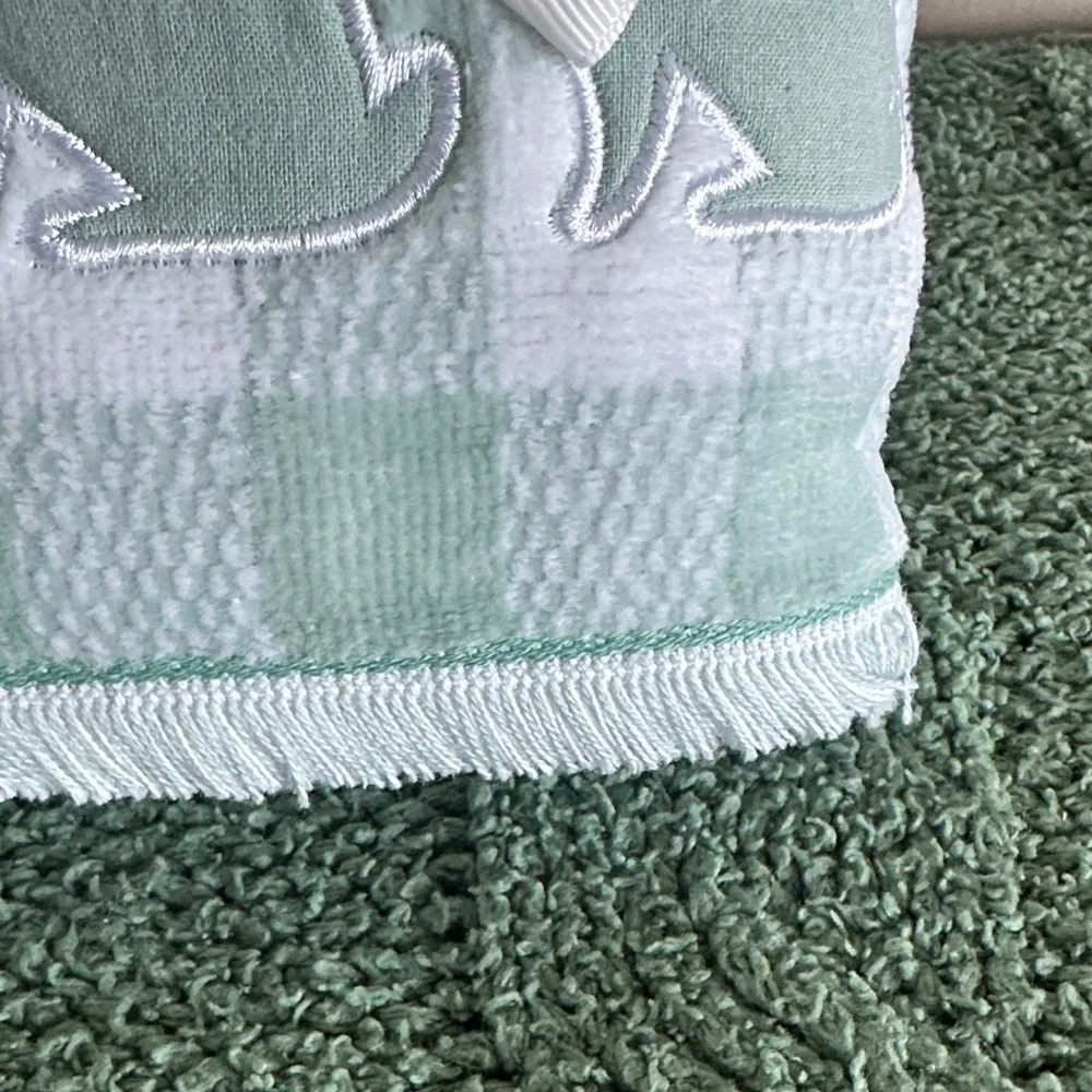 Caro Home Easter Bunny 🐰 Hand Towels Mint Green & White Check Set of 2 NEW!